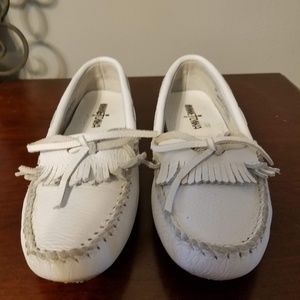 Minnetonka White Driving Loafer Flats